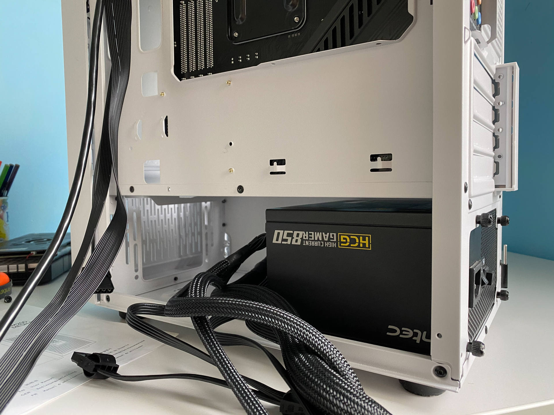 可以装240水冷的小机箱,一般什么配置电脑用水冷机箱