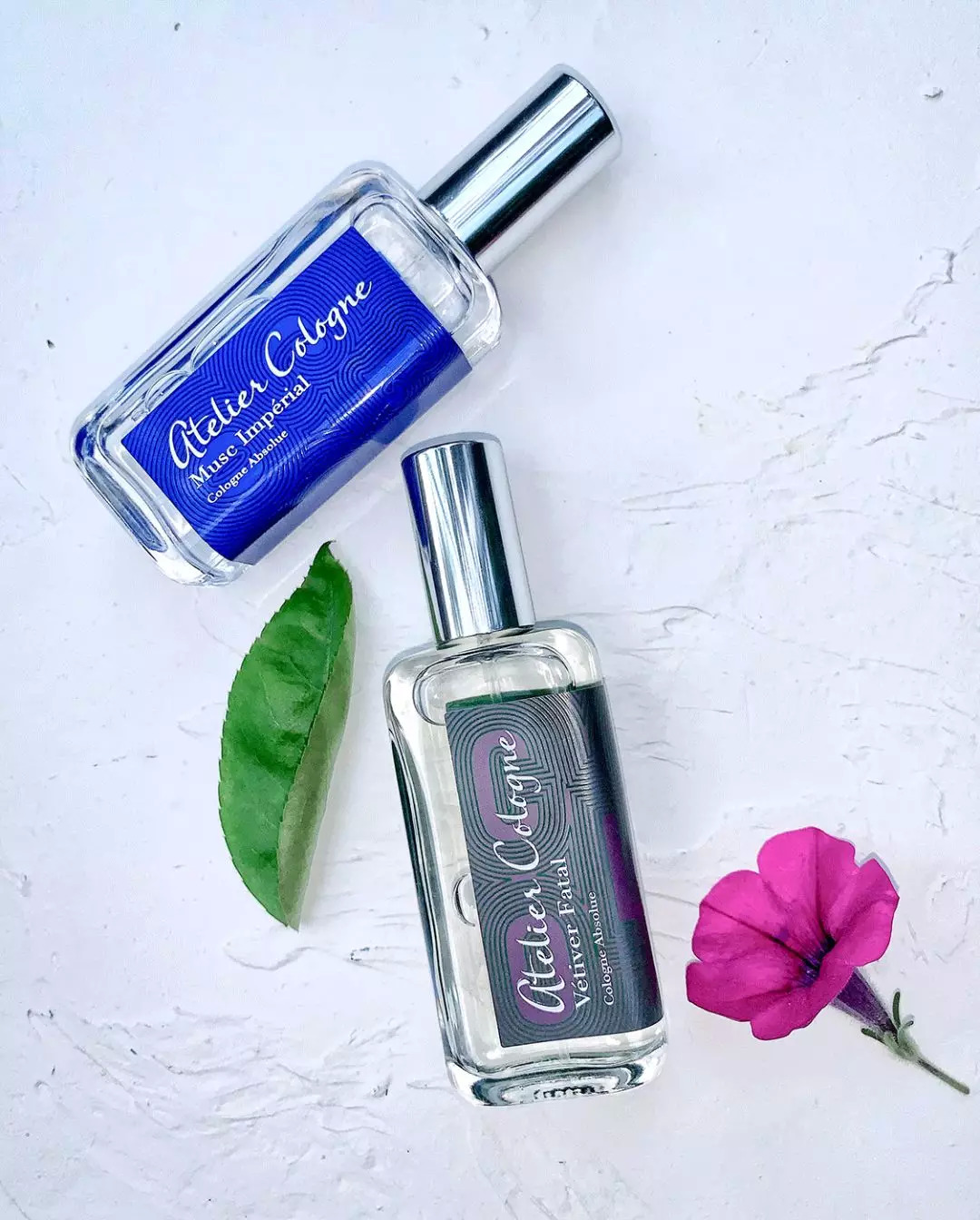 rihanna只靠副业微商赚6个亿,rihanna副业赚多少钱