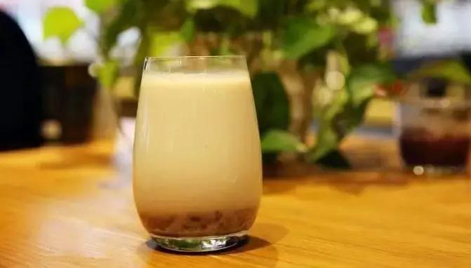 你喝的奶茶健康吗,你喝的奶茶真的是牛奶做的吗