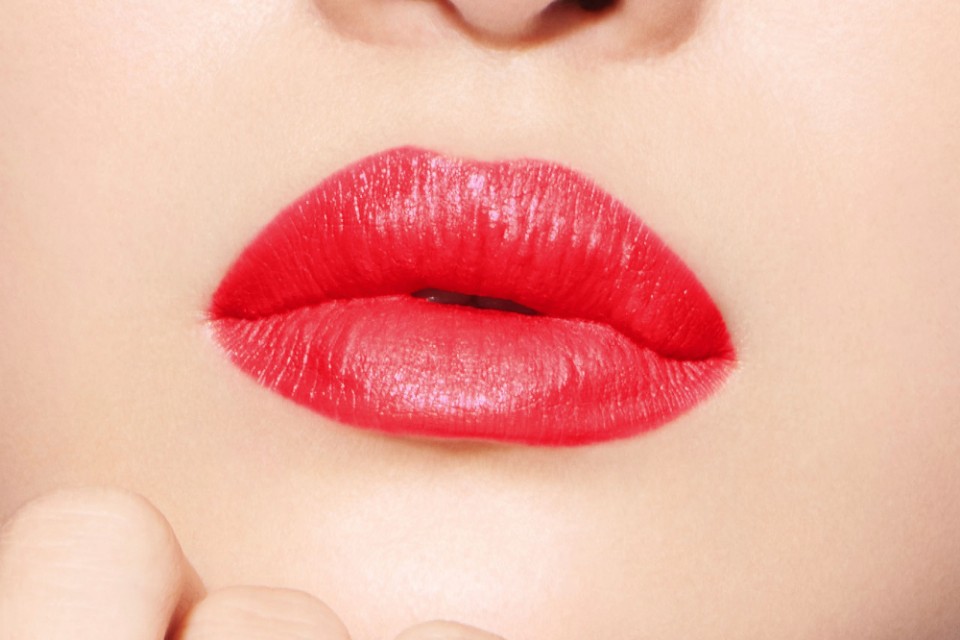 迪奥999现在流行吗,淘宝上100多的迪奥999是真的吗