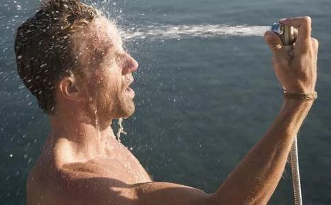 武汉一跑者夜跑重度中暑致脑水肿医生：会留后遗症