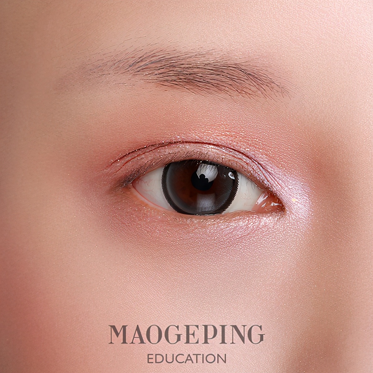 最简单的芭比眼妆教程,一眼就会画的芭比眼妆