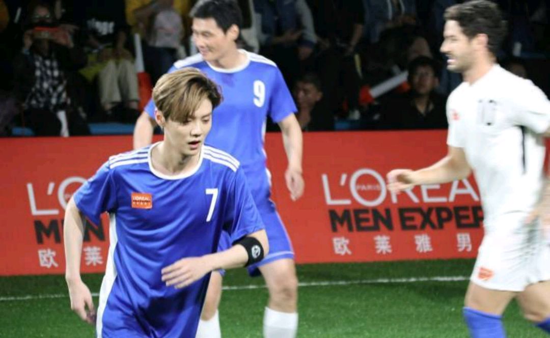 鹿晗奔跑吧兄弟足球,鹿晗足球水平到底怎么样