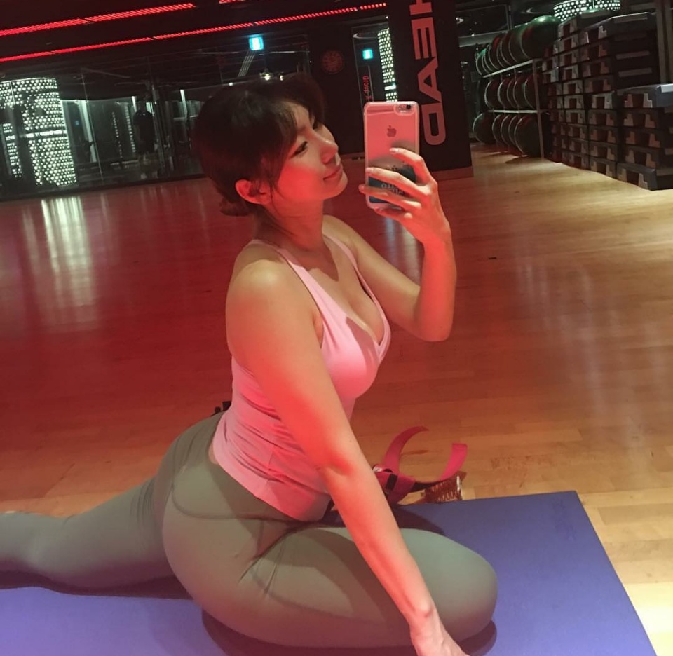 胖和壮的身材对比女生,身材瘦小和身材壮的女生对比