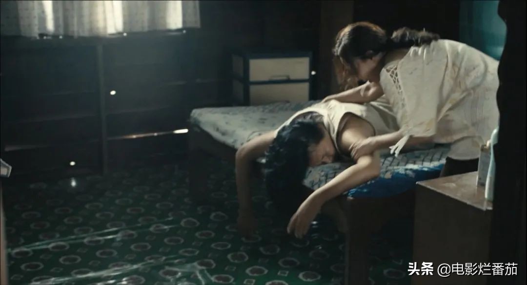 这部吓哭翻译组的电影，凭什么击败《黑寡妇》，夺取泰国票房冠军
