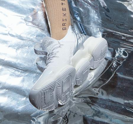 安踏御空篮球鞋的不同配色,安踏御空篮球鞋气垫实战测评