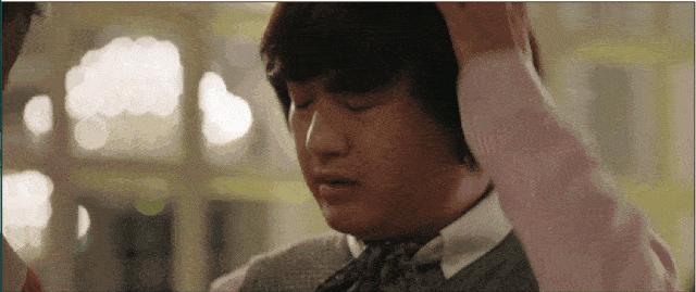 一天掉多少头发才算是脱发,一天掉多少根头发算严重脱发