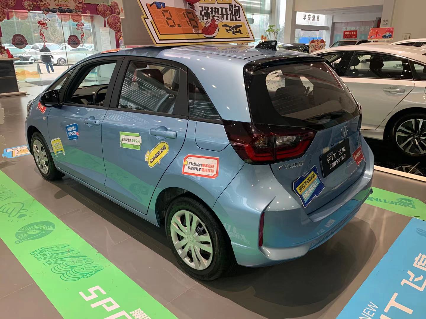 本田飞度也卖不动了？车友：配置这么低，先降2万再说