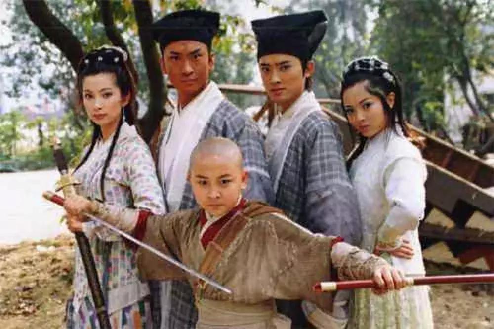 还珠格格20年后重聚尔康,还珠格格20年重逢结尾最后一首歌