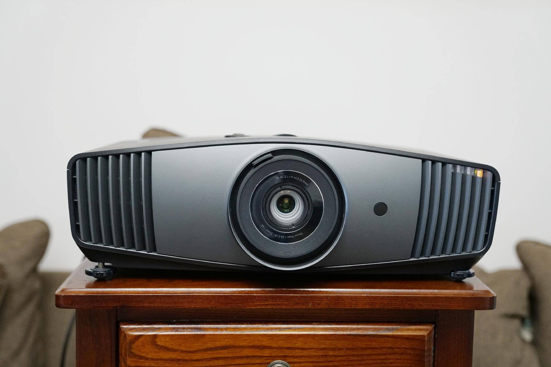 投影机家用两万,两万元的投影