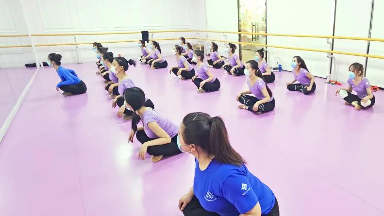 高歌曼舞,高歌舞蹈培训班