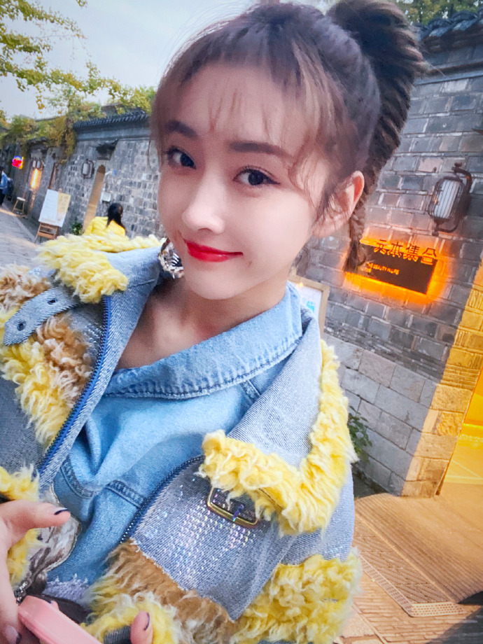 《陈情令》观众入戏太深，师姐推荐小说被骂，演员*绑捆**何时休？