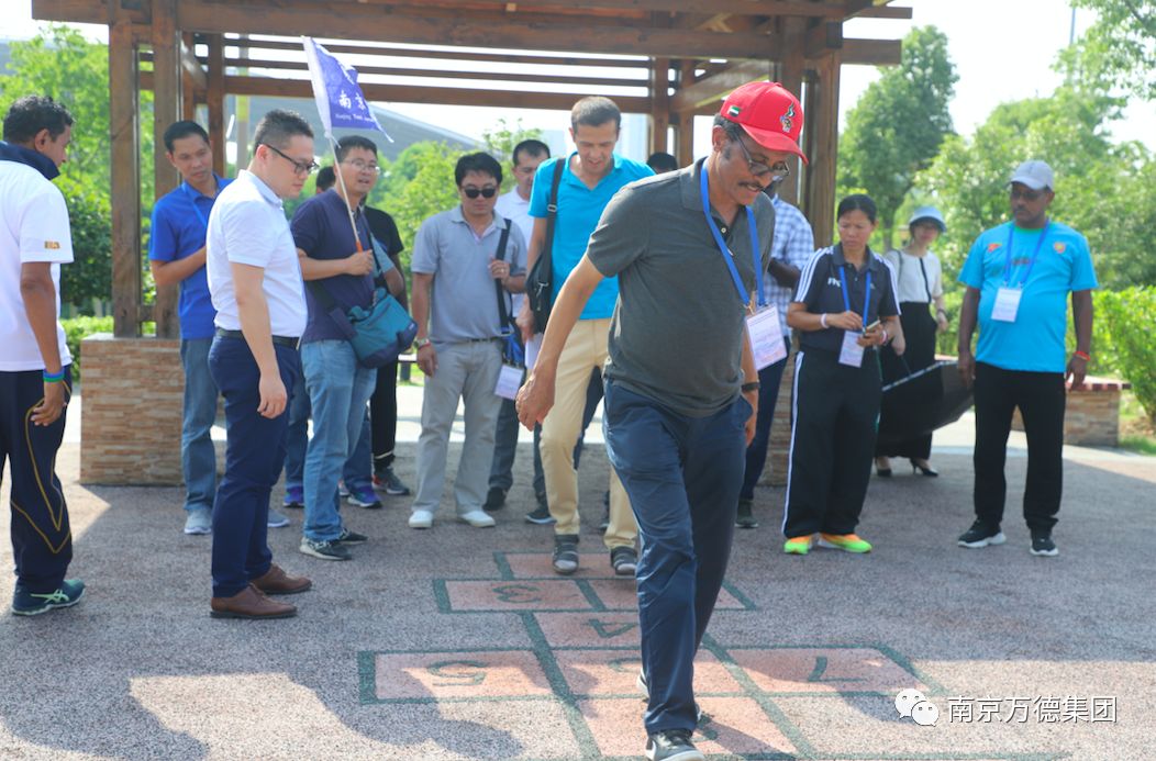 体育让南京万德集团与“一带一路”牵手，共建友谊桥梁