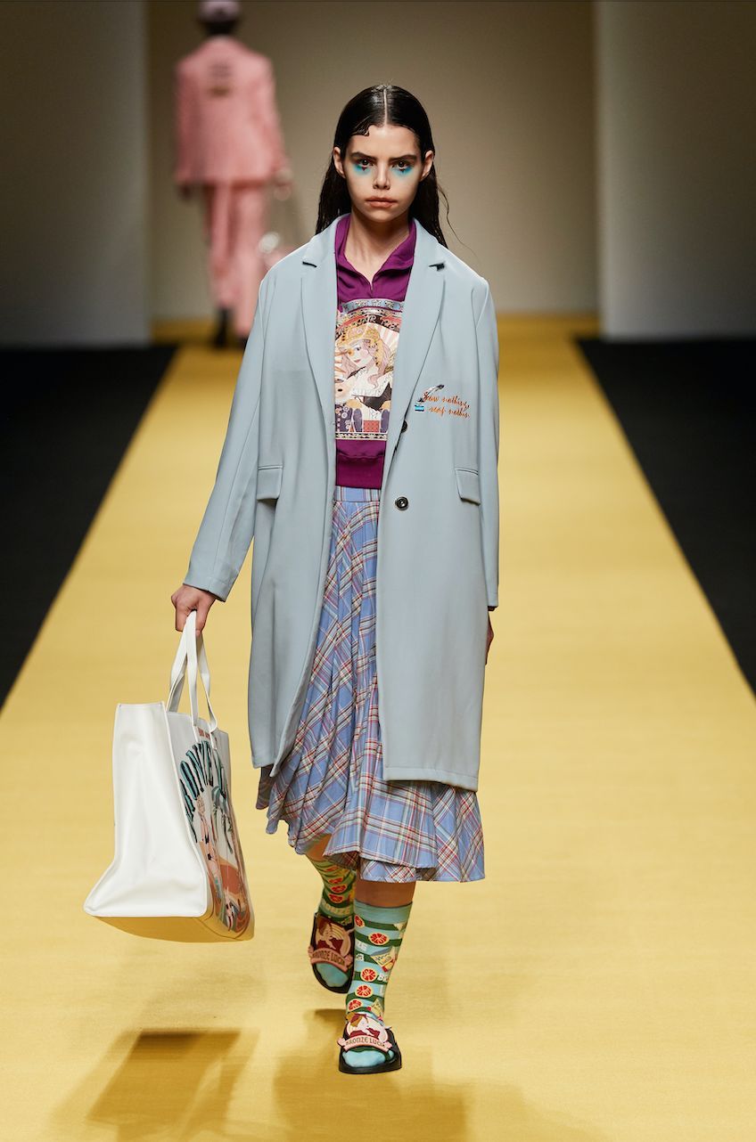 BronzeLuciaX饿了么X光芒联名潮品，助力可持续时尚