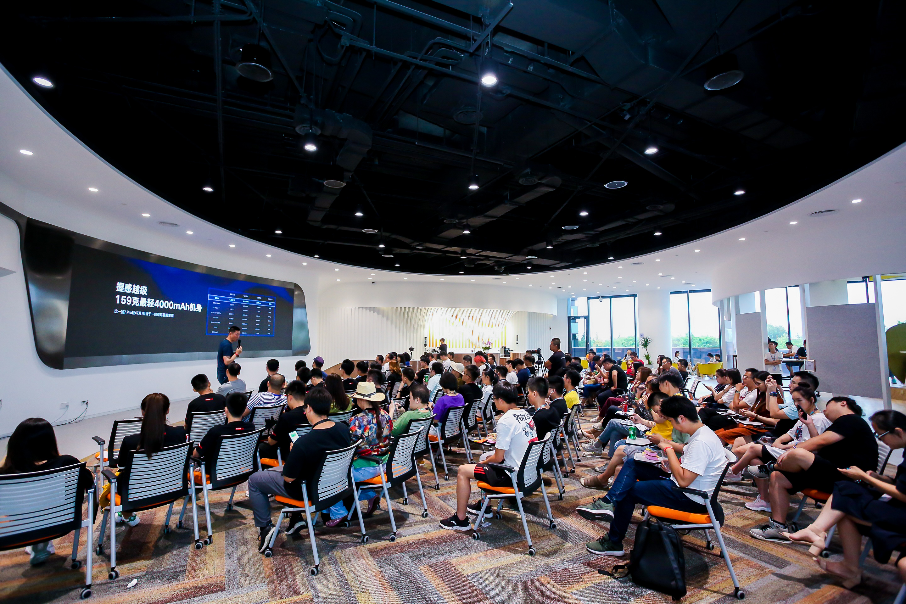 联想z6摩托罗拉p50评测,联想z6和摩托罗拉p50