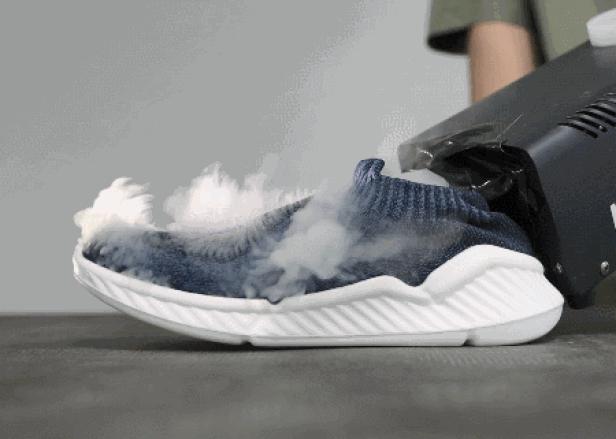 小米有品最具性价比休闲鞋，椰子的脚感回力的价格，百元能买2双