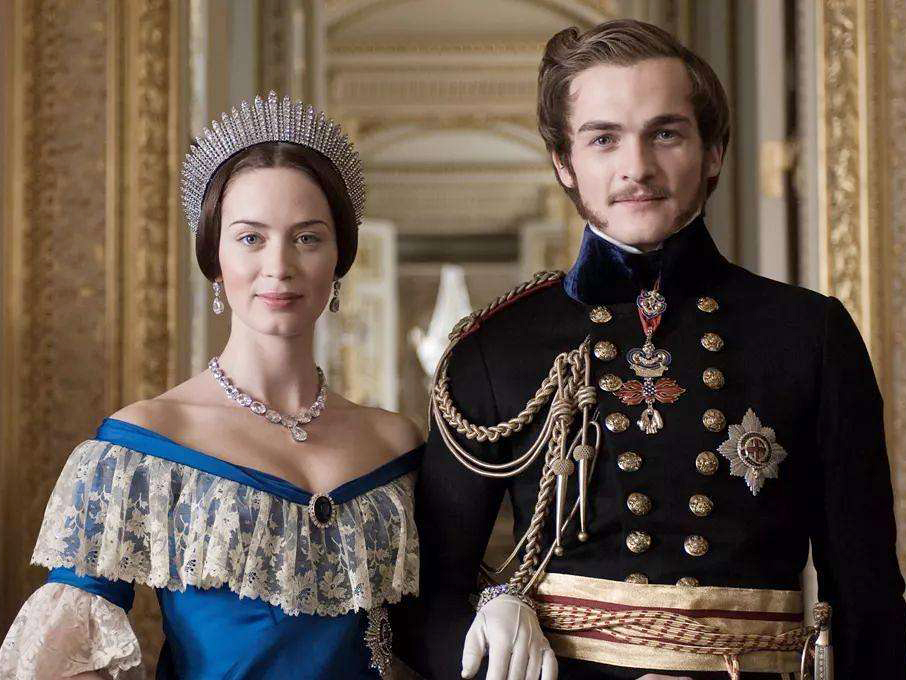 盘点影视剧中的顶级珠宝 (盘点电影中的天价绝世珠宝)