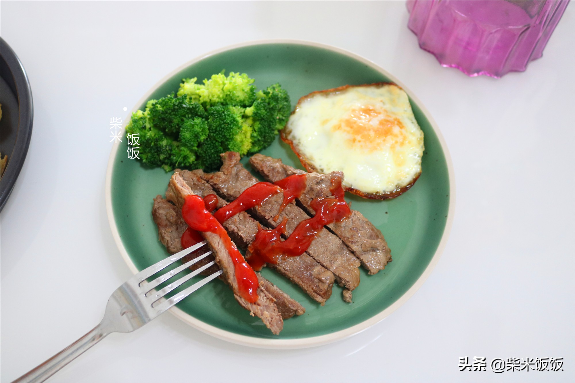 自己做牛排需要买哪个部位的牛肉,新鲜牛肉做牛排怎么腌制好吃又嫩