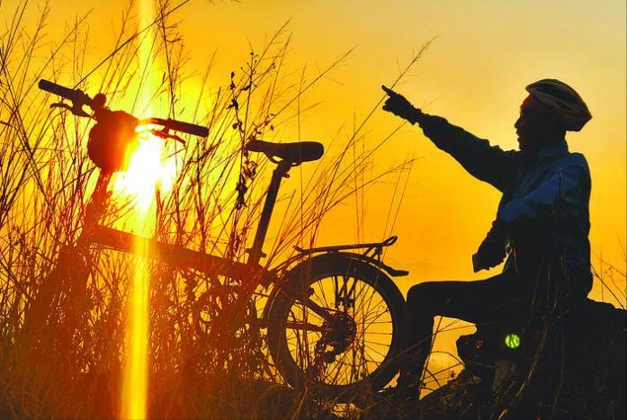 70岁谢泽林乐在“骑”中：岁月抹不平我对骑行的热情