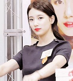 睫毛夹了马上就塌了,睫毛夹完一会就塌下来了