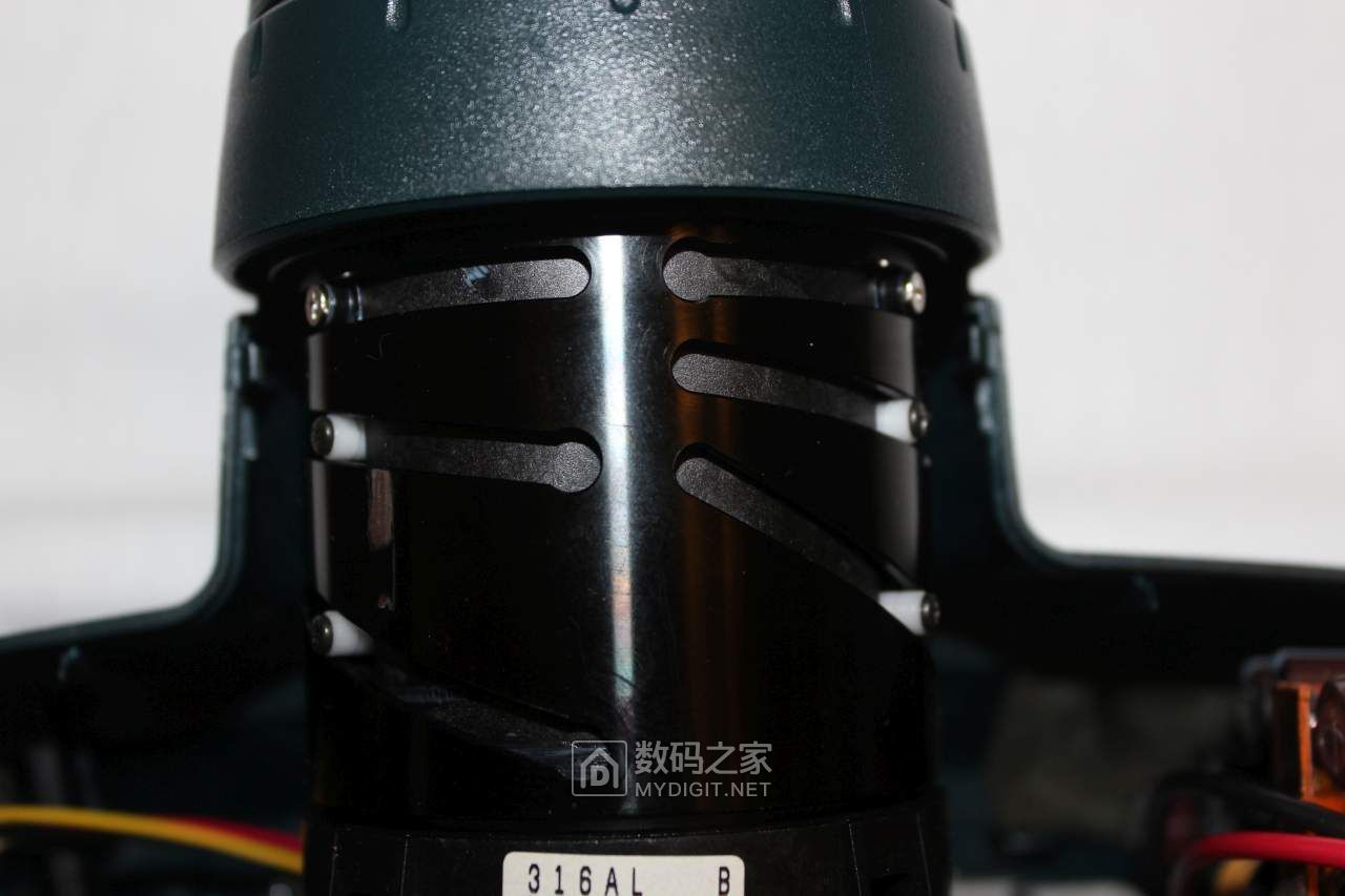 都是钽电容惹的祸：拆修宝施玛（Proxima）3LCD投影机三无故障