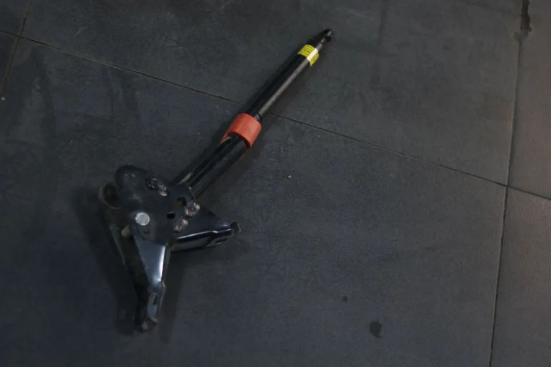 经典老车丰田lc90翻新复活,老款普拉多120翻新