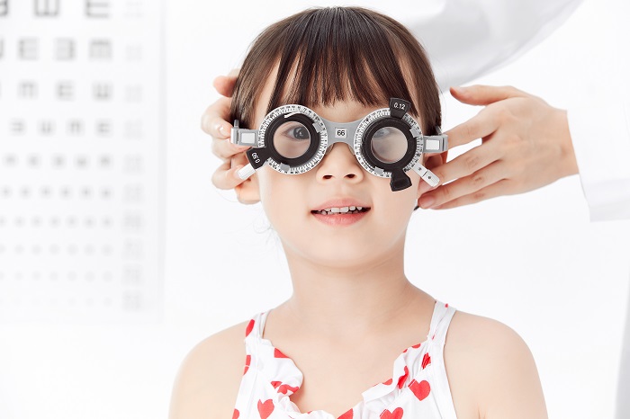 上海看儿童近视医院哪个好,儿童近视上海哪里医院最好