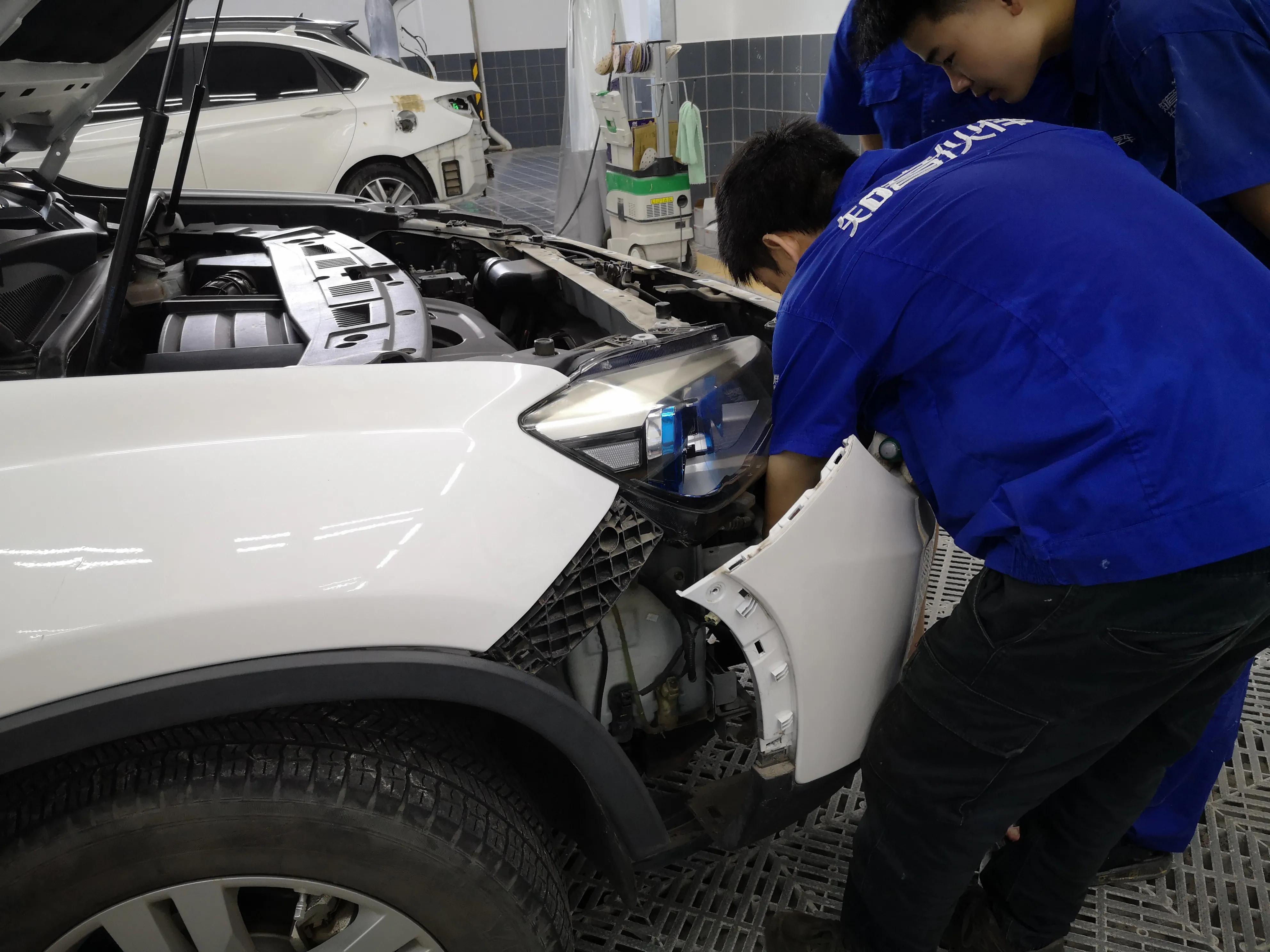 保险杠刮蹭有必要更换吗,刮蹭保险杠要求全换