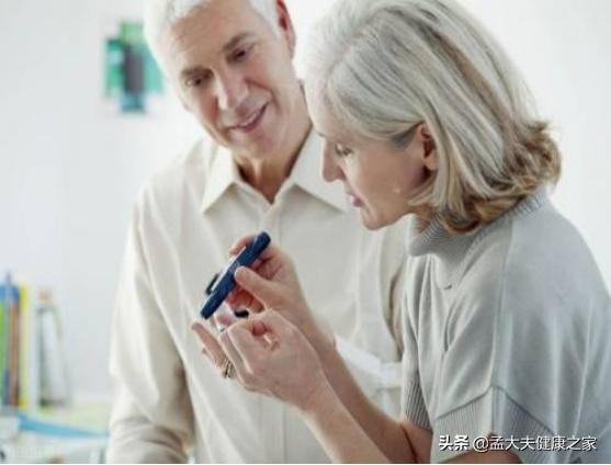 甲钴胺就是维生素b12吗,甲钴胺是维生素b12吗对胃好吗