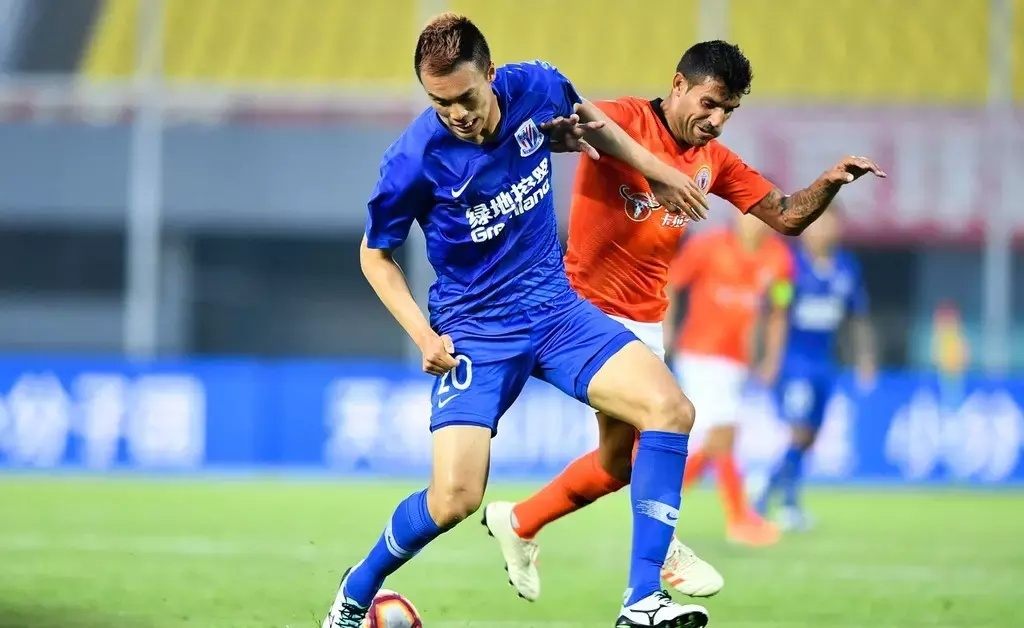 鏃ユ湰闊╁浗瓒崇悆闃靛瀵规瘮,鏃ユ湰鍜岄煩鍥界殑瓒崇悆鐪熺殑鍘夊