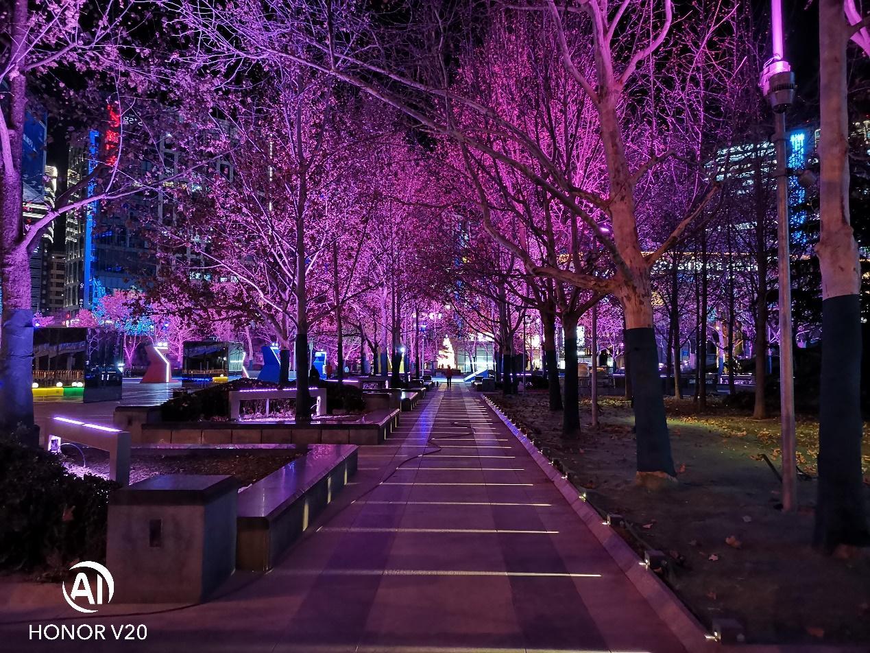 荣耀v20麒麟980多少钱,荣耀v20麒麟980还能用几年