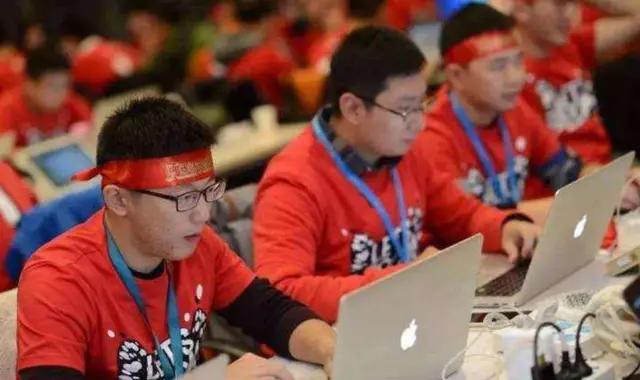 在阿里巴巴工作平均每月多少钱,在阿里巴巴年薪百万人多吗