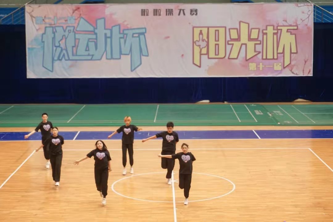 五月动起来图片,五月动起来舞蹈视频