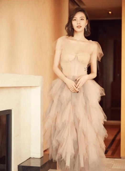 王思聪陈雅婷穿情侣装,王思聪陈雅婷最新视频