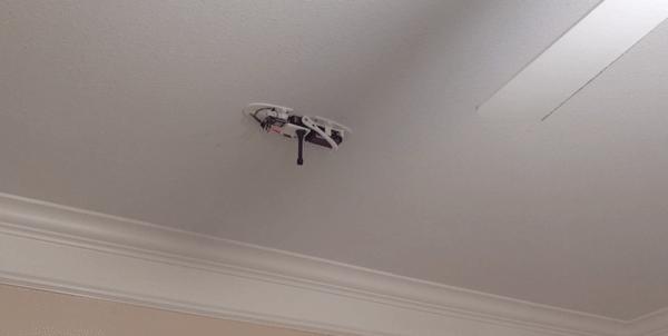 买不到“震楼神器”的外国小哥，用Arduino编了一个