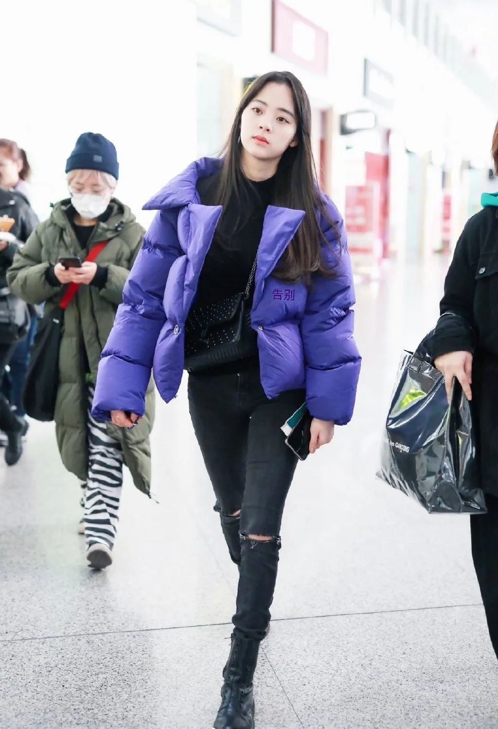 冬天怎么穿既保暖又不显臃肿,冬天怎么穿不臃肿且保暖