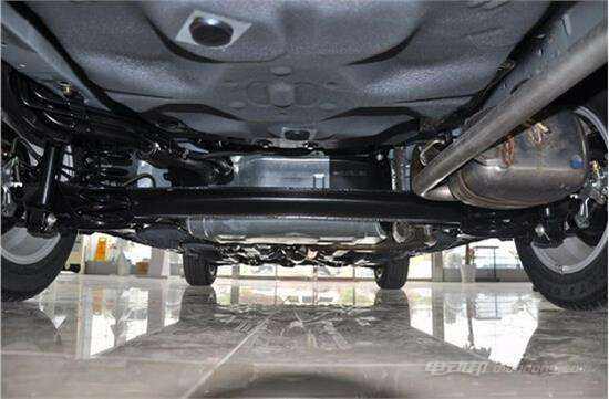 汽车底盘装甲有哪些作用,汽车底盘装甲的原理和作用