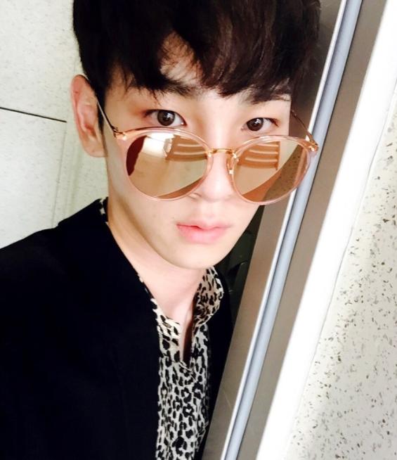 sm艺人刚进公司,SM回应边伯贤提出解约