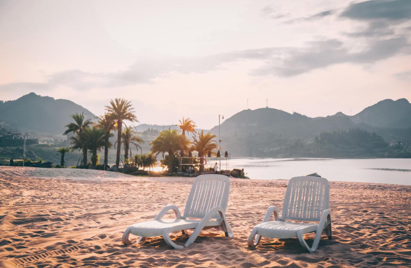 重庆避暑嗨玩去这里！板辽湖沙滩夜场来啦