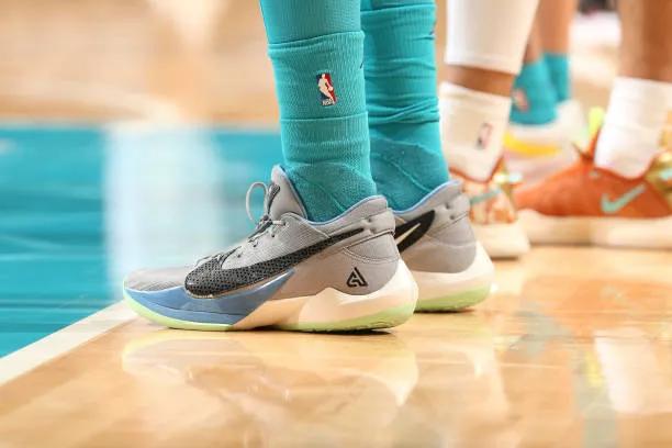 nba2019总决赛g5杜兰特上脚球鞋,nba球员上脚球鞋特雷杨2