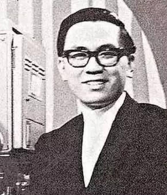 黄霑和李小龙打过架视频,黄沾李小龙打架完整版