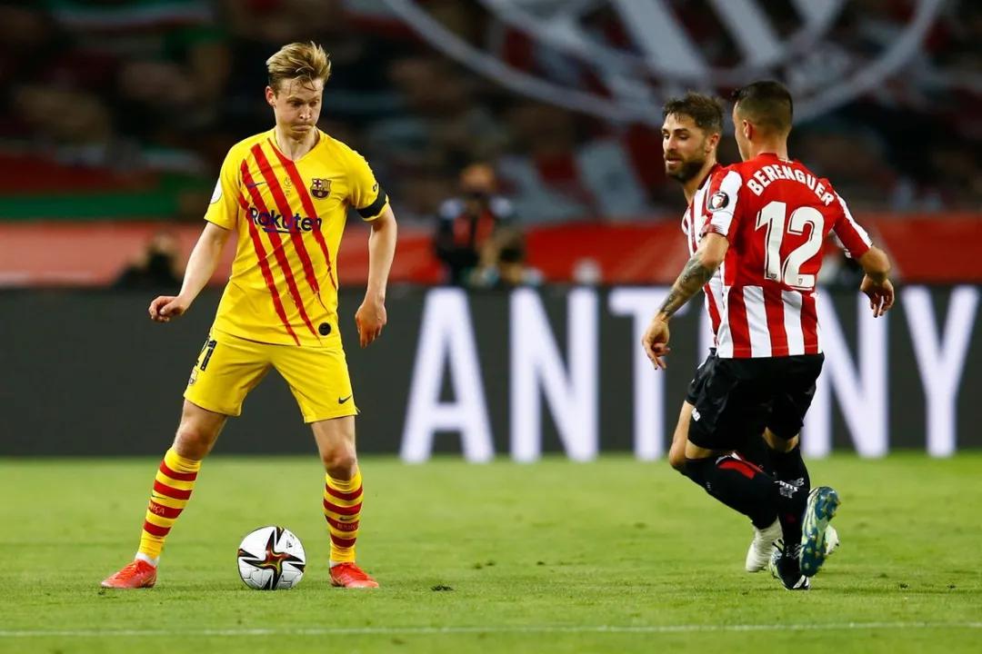 梅西mvp奖杯和大力神杯,梅西获得的五大联赛mvp