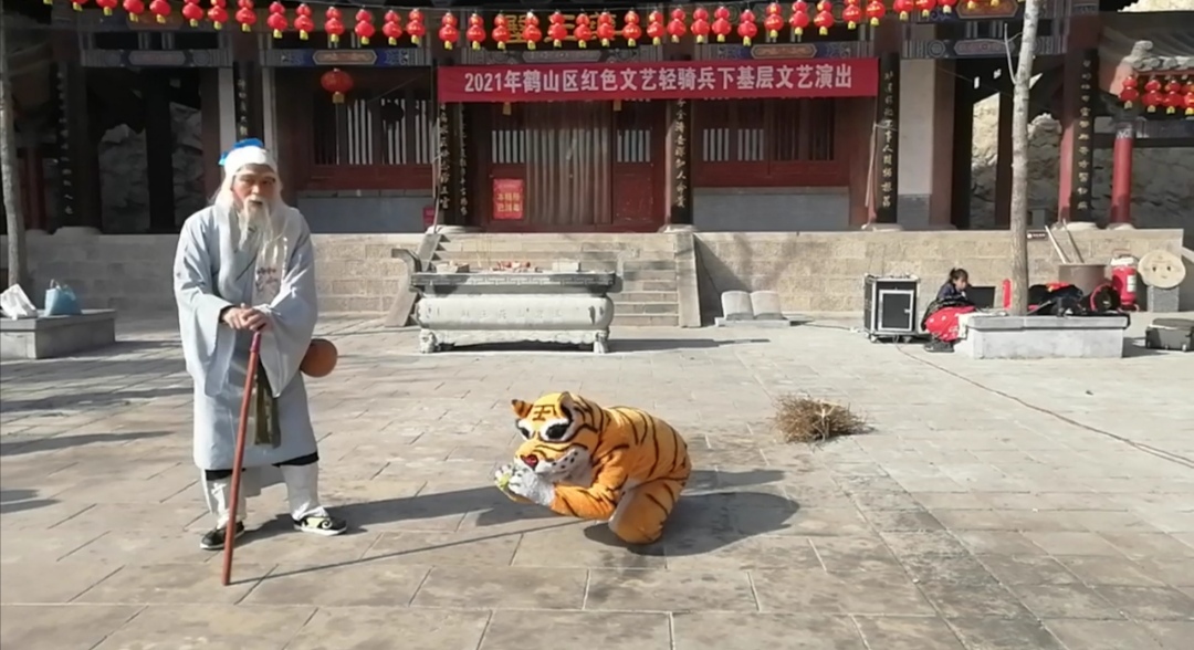 海拔500多米高山,500多米高山出现罕见一幕