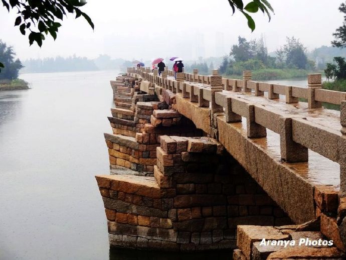 福建晋江安平桥视频,雨中安平桥