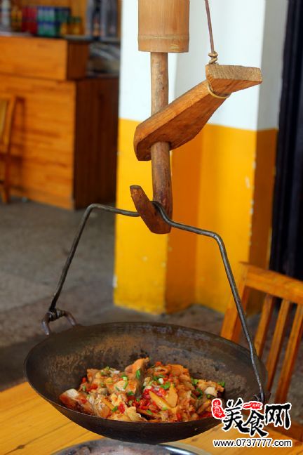 妩媚与坚强——桃江吊锅子