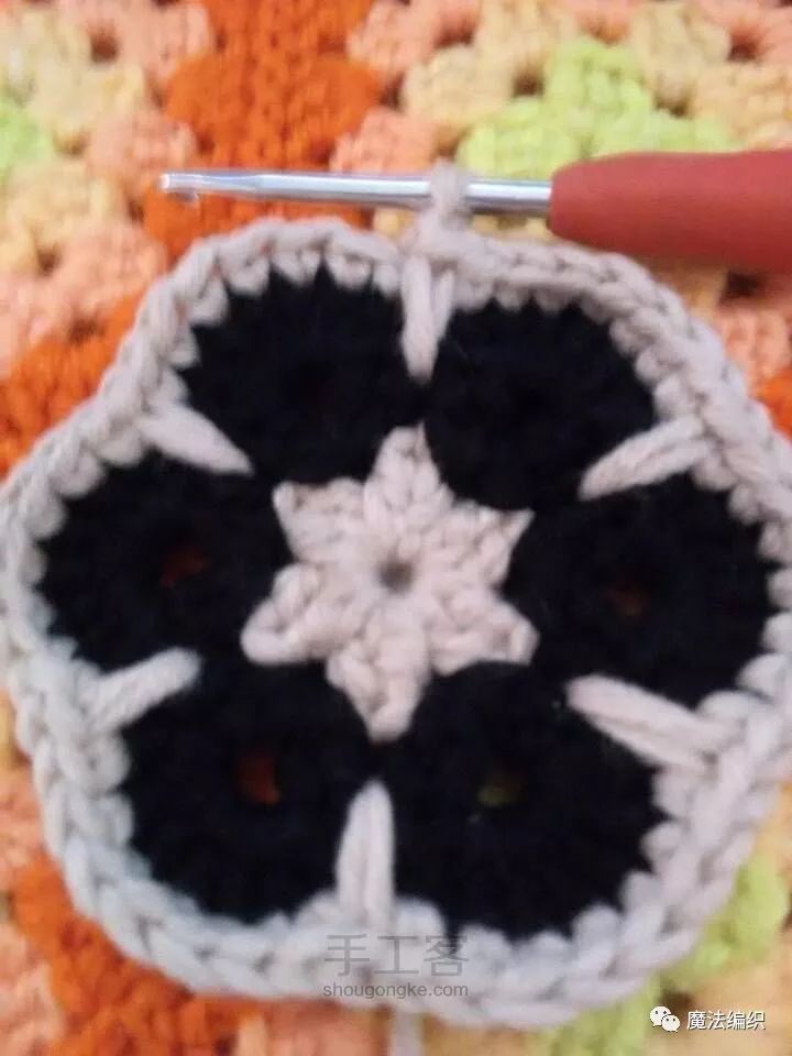 毛线编织足球的教程,宝宝足球鞋编织教程