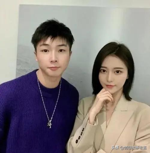 我只看国足英雄王霜的世界波刷屏，不想看女网红毁三观的淫乱生活