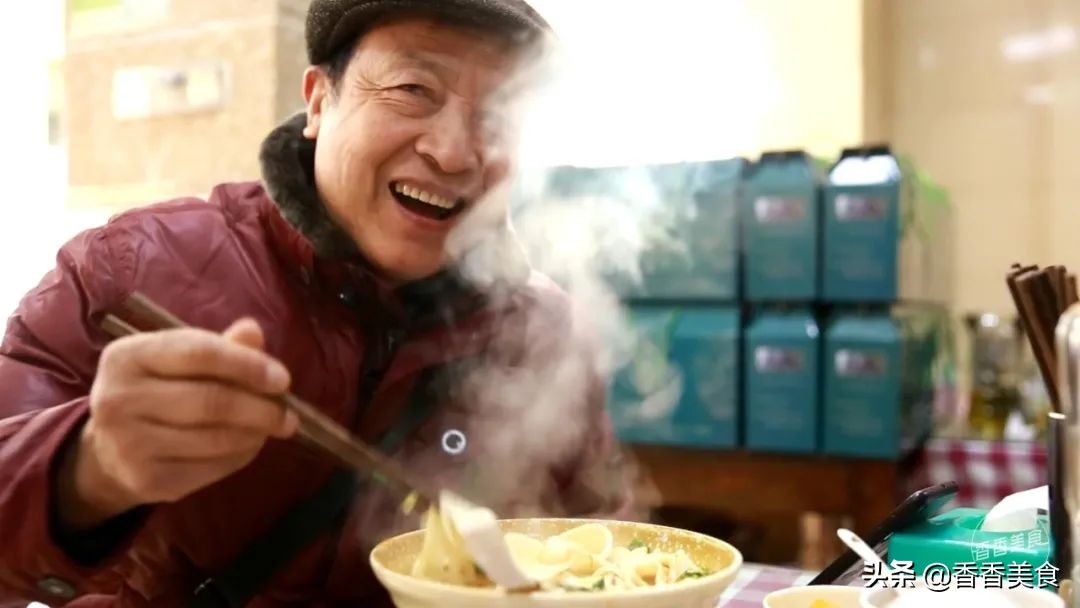 被食客吃出口号的一家老店，诱人的秘密竟然是两掺？