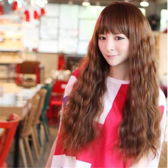 法式卷发中长发适合大妈,女士流行中波浪卷发型