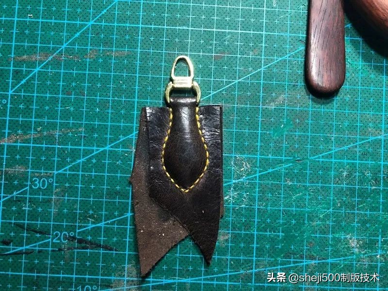 皮包拉链头坏了，教你如何制作起鼓拉链头